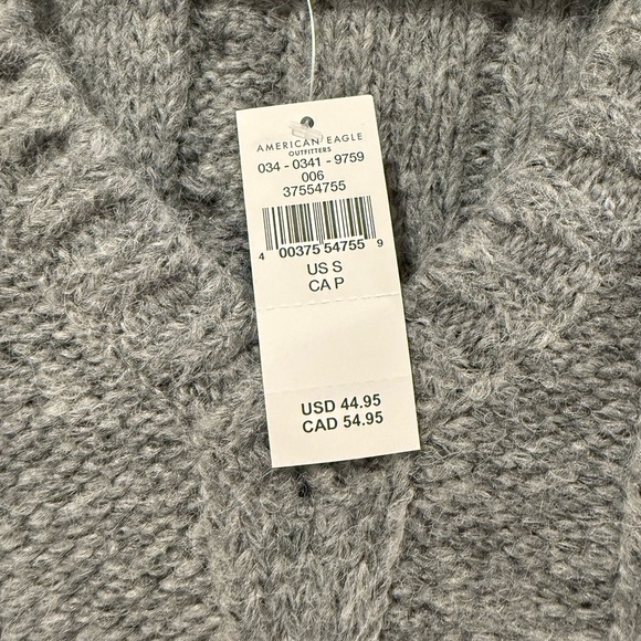 American Eagle Outfitters Gray V-Neck Sweater Vest - Picture 3 of 6